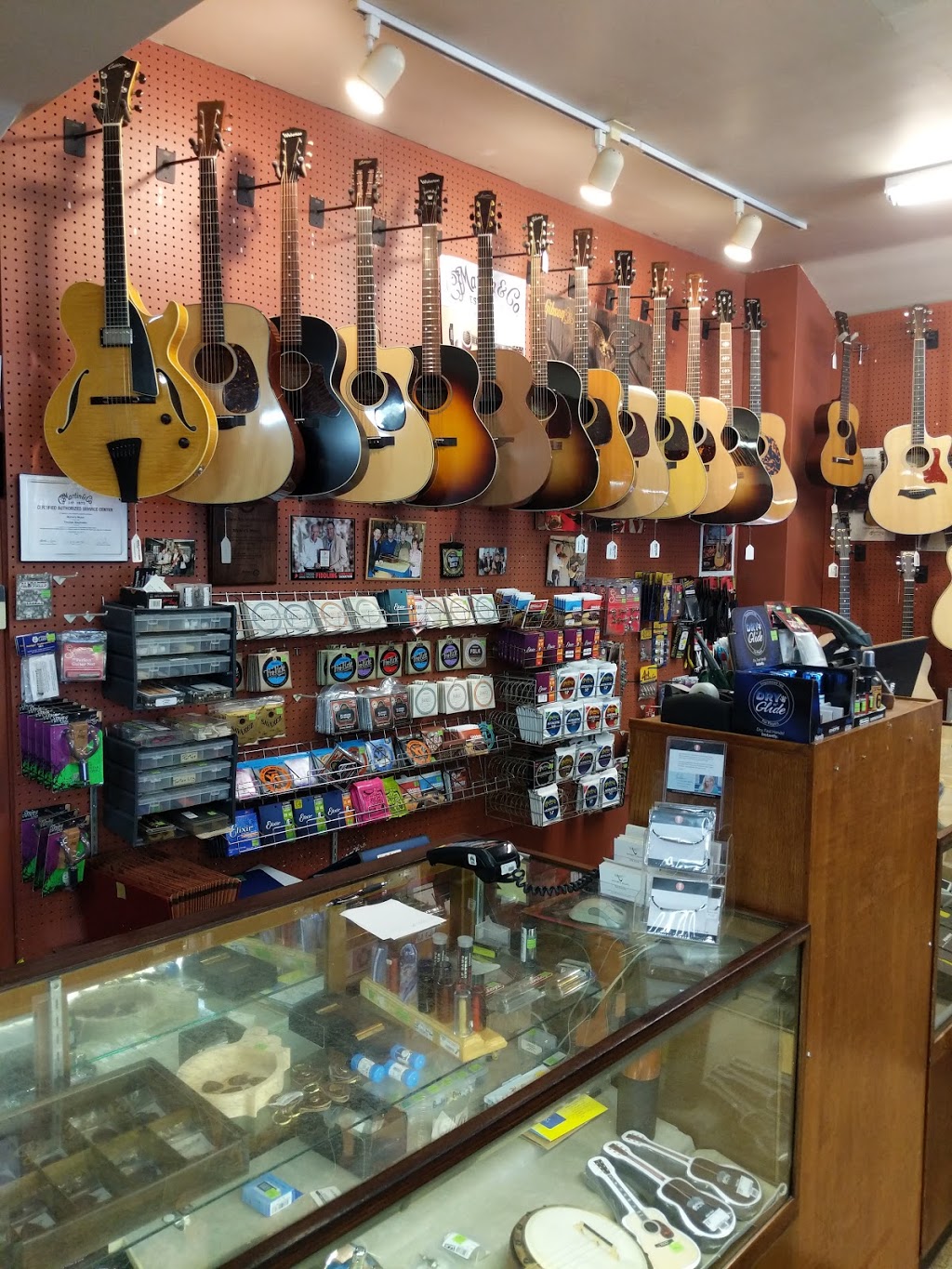 Myhres Music | 8735 118 Ave NW, Edmonton, AB T5B 0T2, Canada | Phone: (780) 477-1586