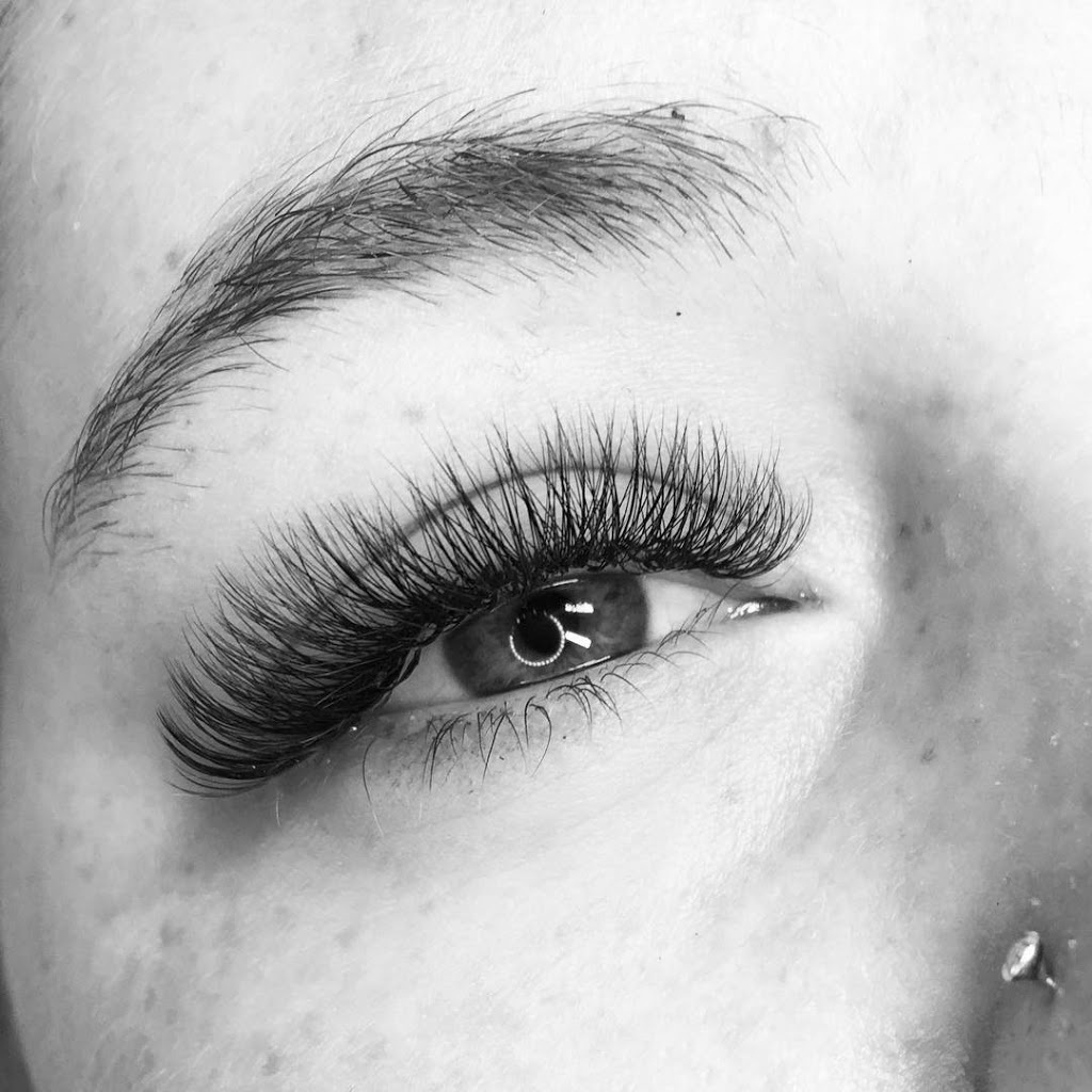 Tiffanys Beauty Lounge | 817 Ritson Rd N, Oshawa, ON L1G 6Z9, Canada | Phone: (905) 999-2878