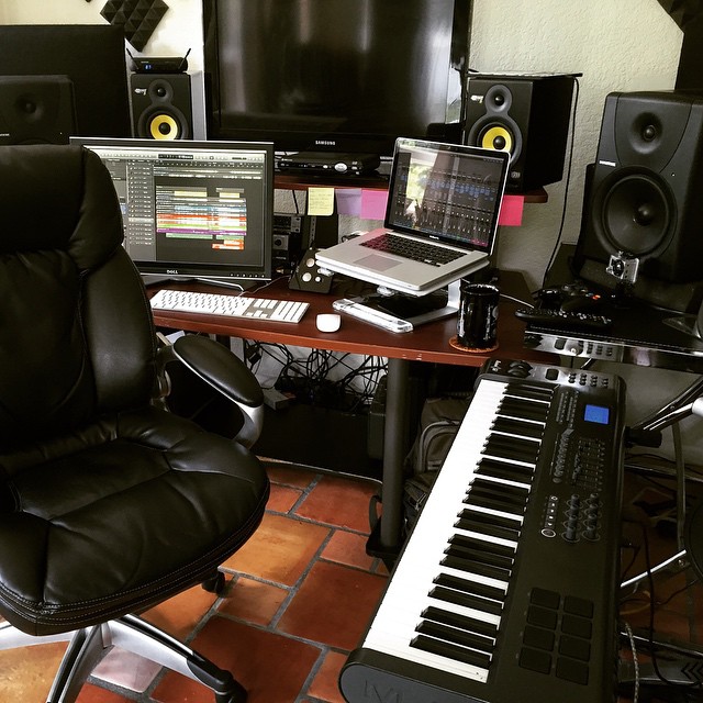 Studio1128 | 64 Hurontario St #104, Collingwood, ON L9Y 2L6, Canada | Phone: (705) 607-3939