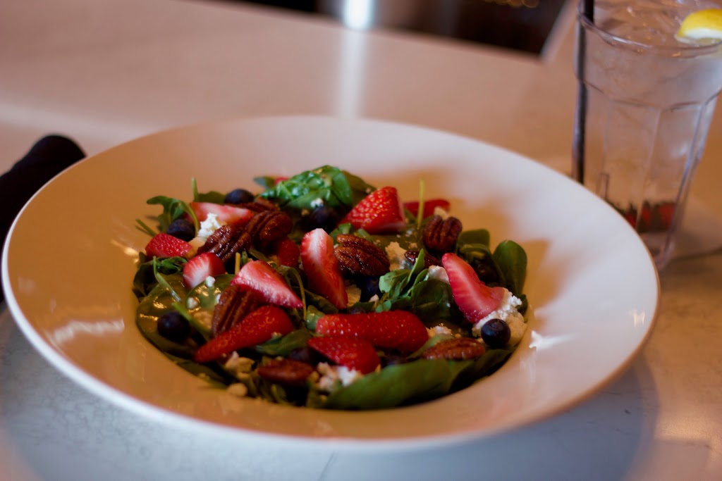Shoeless Joes Sports Grill | 2260 Regent St, Sudbury, ON P3E 0B4, Canada | Phone: (705) 586-7463