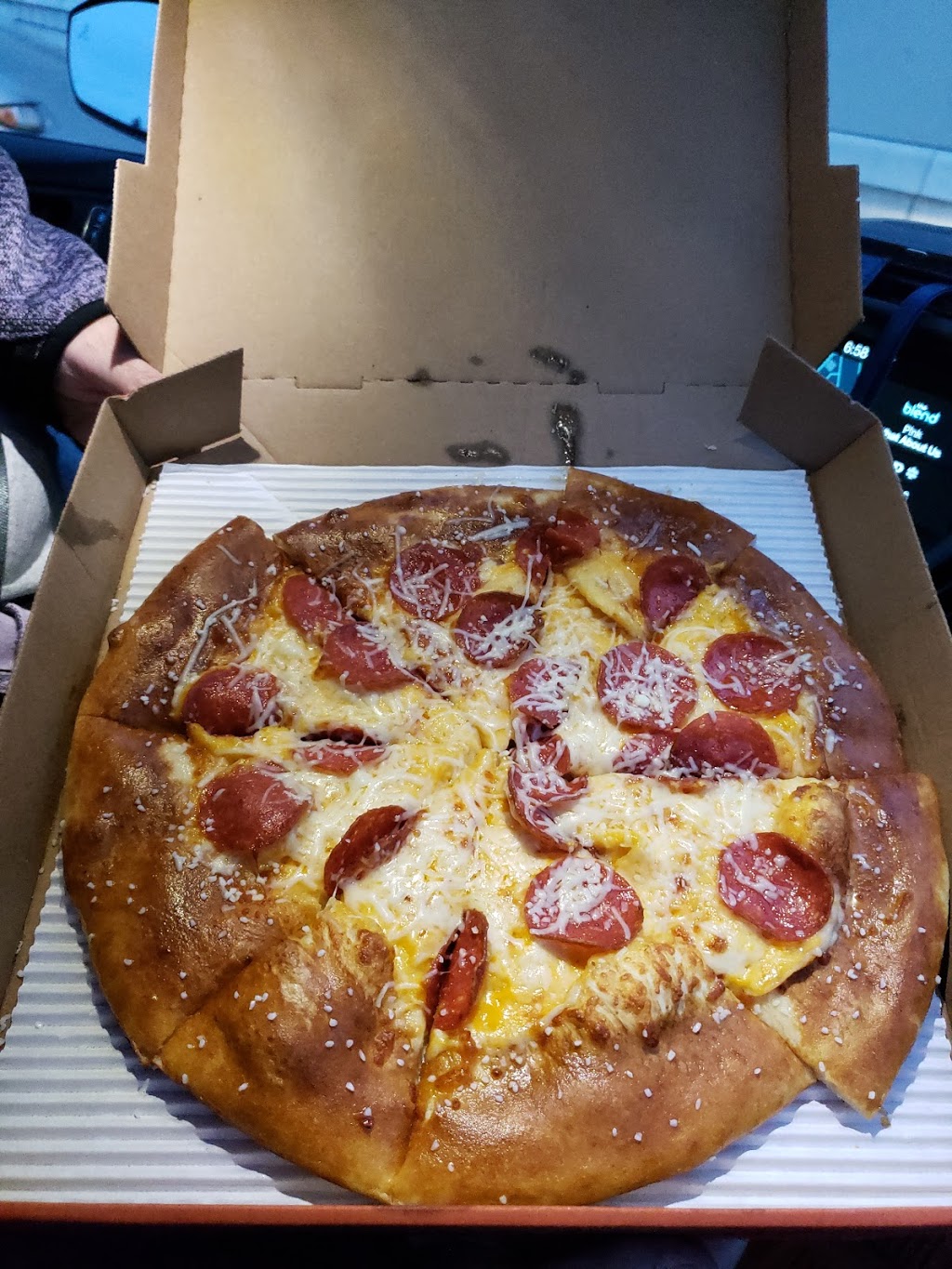 Little Caesars Pizza | 2475 Kingston Rd Unit 115, Scarborough, ON M1N 1V4, Canada | Phone: (416) 266-2010