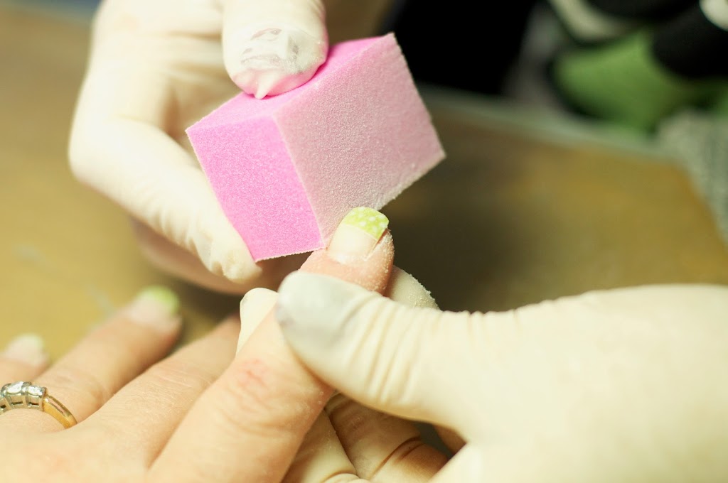 À vos Ongles | 1578 Av. Saint-Louis, Plessisville, QC G6L 2M9, Canada | Phone: (819) 621-9301