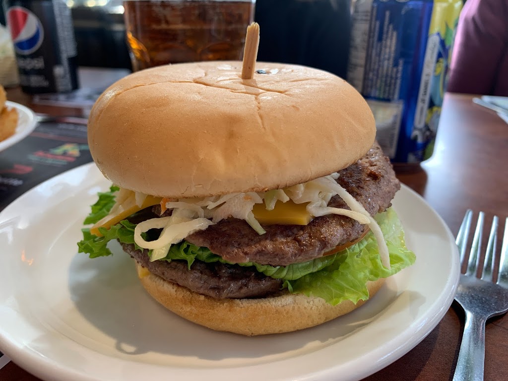 Restaurant Chez Henri | 30 Rue de la Visitation, Saint-Charles-Borromée, QC J6E 4M8, Canada | Phone: (450) 759-1113