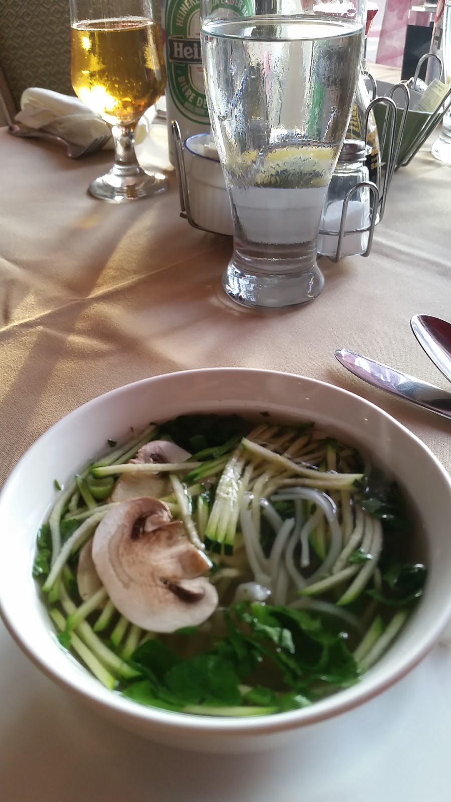 Sushi Bar Mochi Mochi | 712 Boulevard de lAnge-Gardien, LAssomption, QC J5W 1T3, Canada | Phone: (450) 938-1314