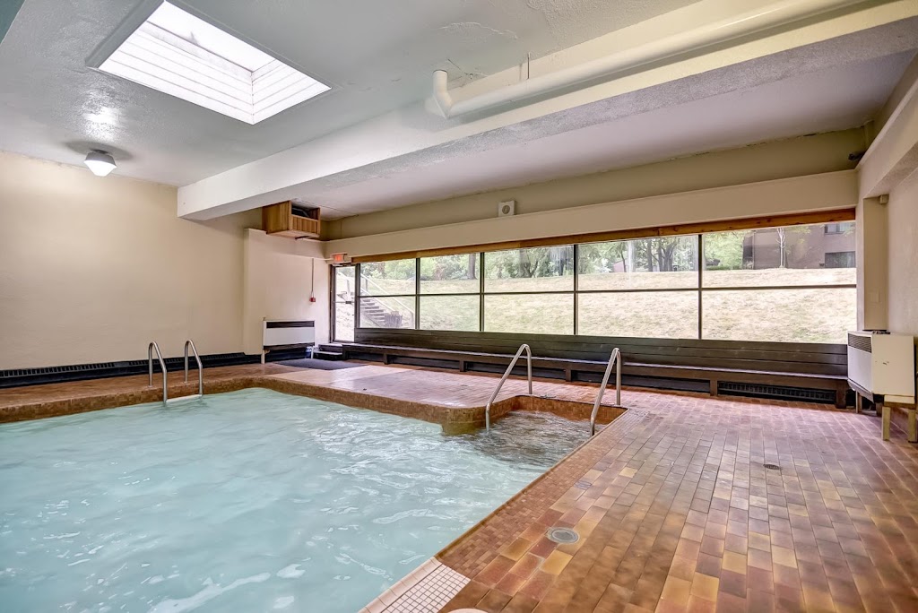 Hi-Rise 4 | 700 Rue de Gaspé, Verdun, QC H3E 1H2, Canada | Phone: (514) 769-8982
