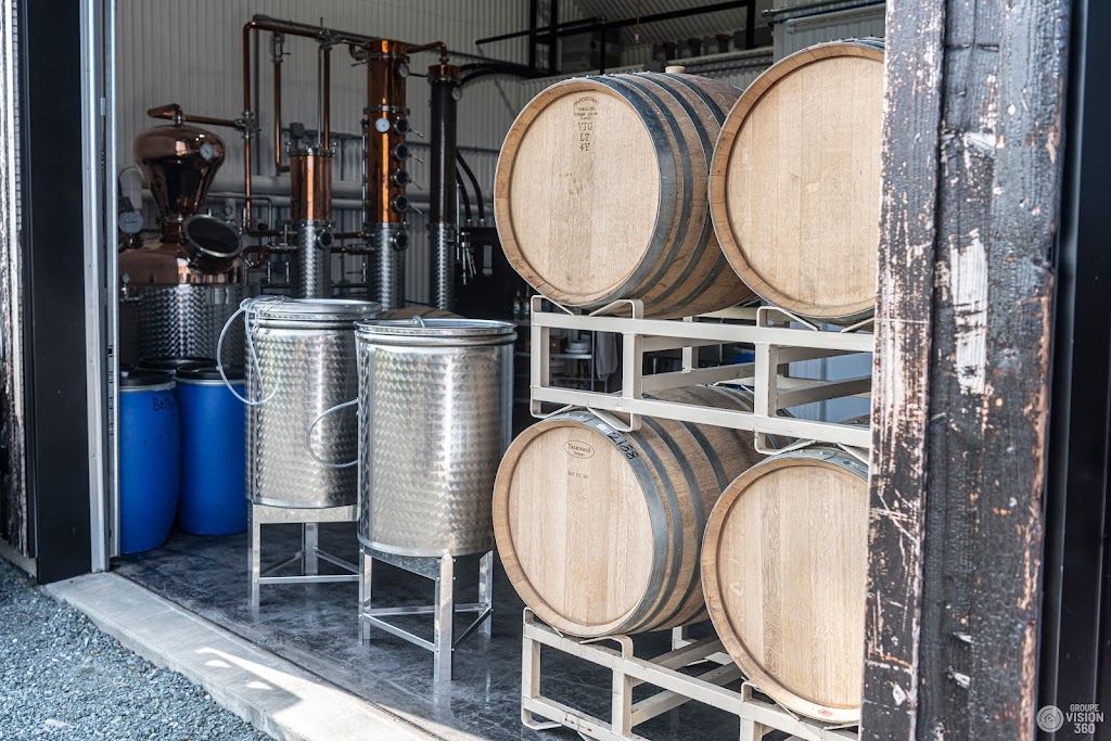 Vignoble & distillerie lincantatrice | 1431 B Rang Centre, Beaulac-Garthby, QC G0Y 1B0, Canada | Phone: (418) 261-8477