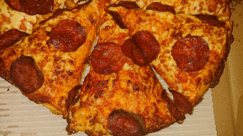 Pizza Hut | 1062 17 Ave SW, Calgary, AB T2T 0A5, Canada | Phone: (403) 310-1010