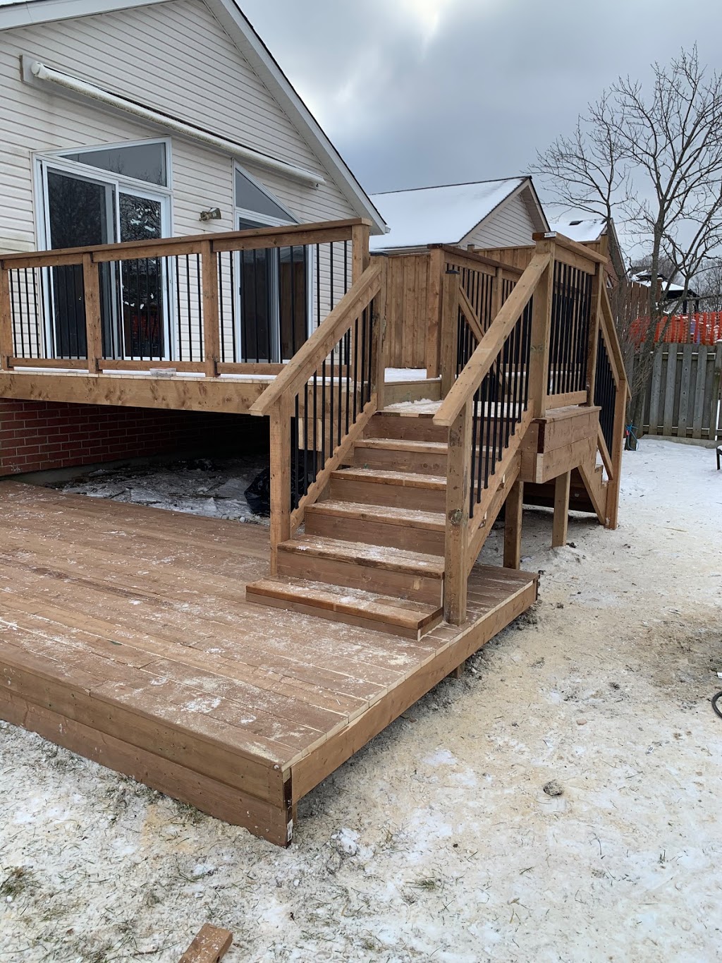 Star Fencing Inc | 235 Bathurst Dr Unit B, Waterloo, ON N2V 2E4, Canada | Phone: (519) 745-1900