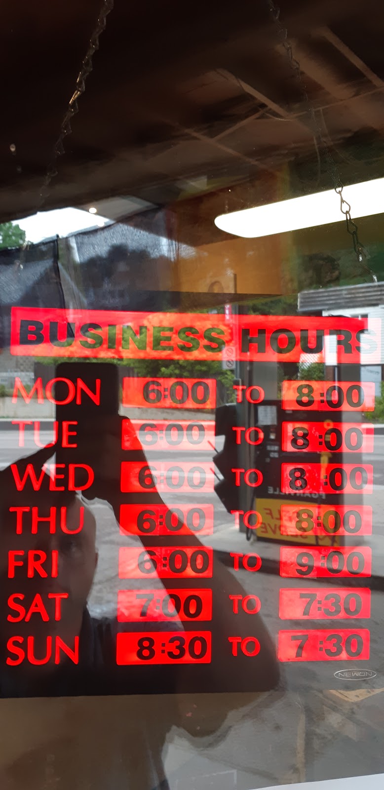 Eganville Country Store | 138 Bonnechere St W, Eganville, ON K0J 1T0, Canada | Phone: (613) 628-2777