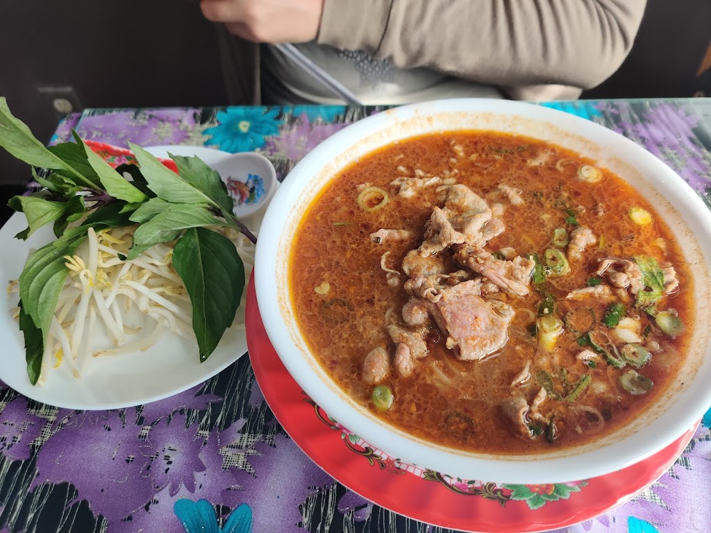 Pho Vietnamese Village | 4341 Macleod Trail SW, Calgary, AB T2G 0A3, Canada | Phone: (403) 274-2710