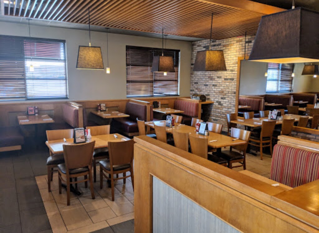 Swiss Chalet Rotisserie & Grill | 946 Corydon Ave, Winnipeg, MB R3M 0Y5, Canada | Phone: (204) 475-1309