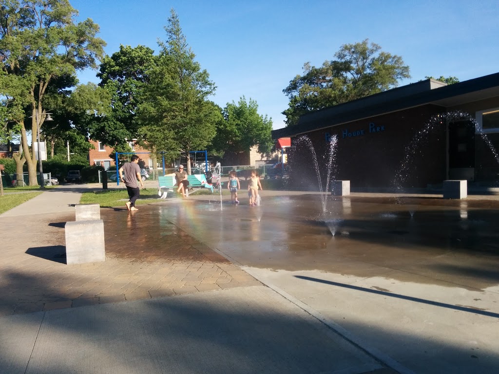 Parc Houde | Rue Saint-Louis, Montréal, QC H4M, Canada | Phone: (514) 872-0311