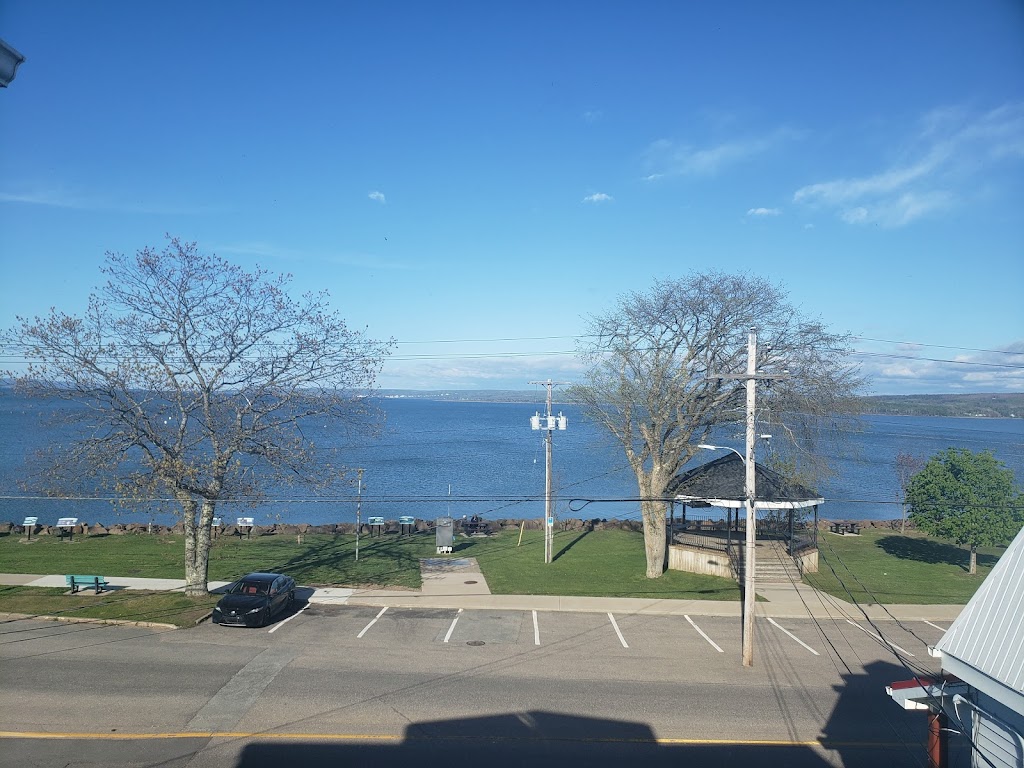 Bayside Inn Bed & Breakfast | 115 Montague Row, Digby, NS B0V 1A0, Canada | Phone: (888) 754-0555