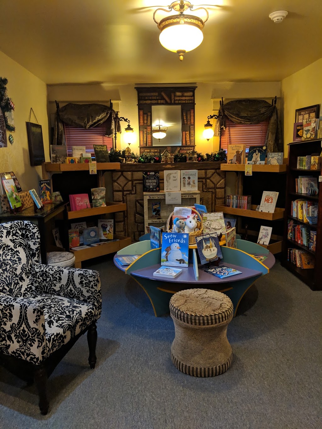 Dog Ears Bookstore & Cafe | 688 Abbott Rd, Buffalo, NY 14220, USA | Phone: (716) 823-2665