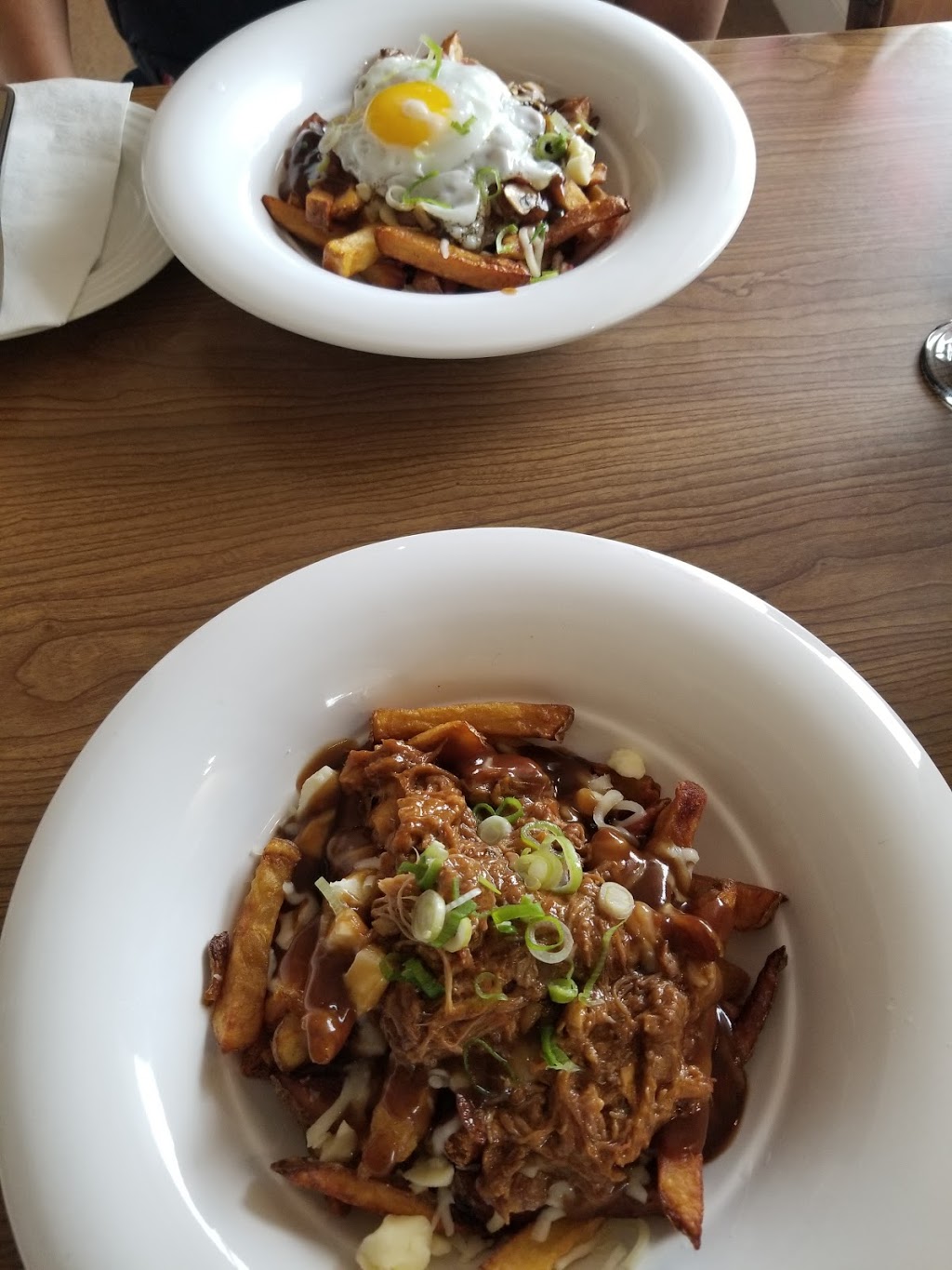 Colala Poutine & Bar | B-1565 Durham Regional Rd 15, Beaverton, ON L0K 1A0, Canada | Phone: (705) 426-5888
