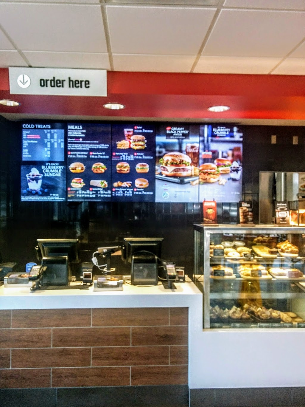 McDonalds | 507 23 Ave NW, Calgary, AB T2M 1S7, Canada | Phone: (403) 282-5322
