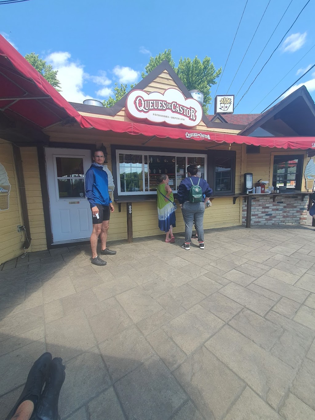 Beaver Tails | 353 Bd Albiny Paquette, Mont-Laurier, QC J9L 1K5, Canada | Phone: (819) 623-3432