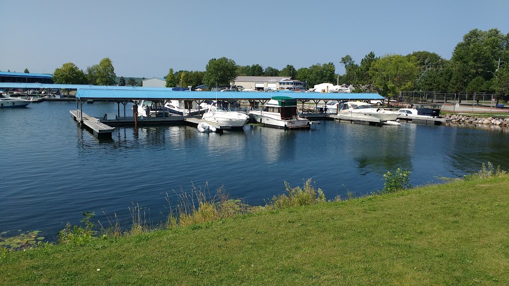 The Quarterdeck Restaurant | 67 Juneau Rd, Victoria Harbour, ON L0K 2A0, Canada | Phone: (705) 534-1211