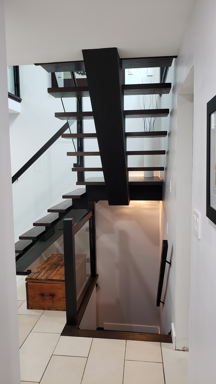 Stairs4U | 2408 Industrial St, Burlington, ON L7P 1A5, Canada | Phone: (416) 889-6544