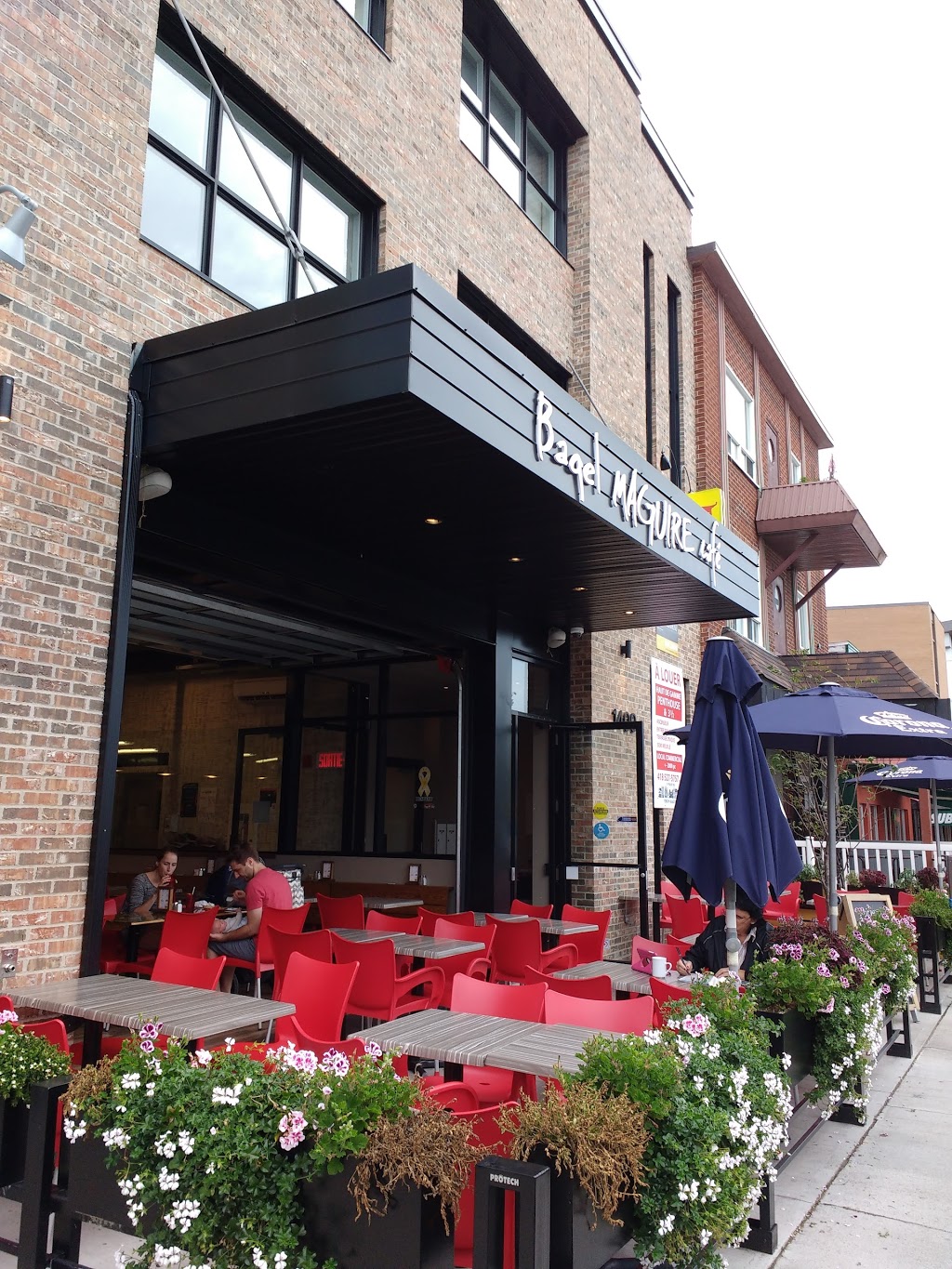 Maguire Bagel Cafe | 1400 Avenue Maguire, Québec, QC G1T 1Z3, Canada | Phone: (418) 527-2303