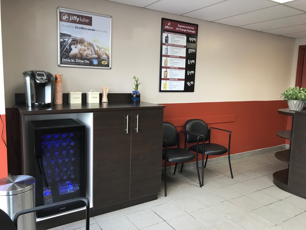 Jiffy Lube | 1095 Ringwell Dr, Newmarket, ON L3Y 8T8, Canada | Phone: (905) 898-1875
