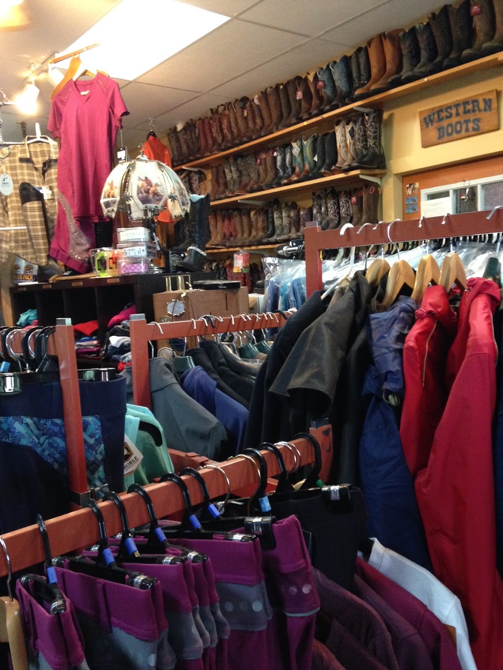The Horse Habit | 323418 East Linton Side Rd W, Kemble, ON N0H 1S0, Canada | Phone: (519) 371-4239