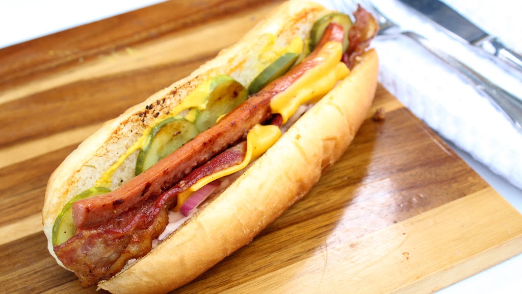 The North Star Drive-In | 531 McGregor St, Winnipeg, MB R2W 4Y3, Canada | Phone: (204) 589-4003