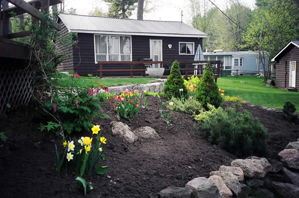 Oak Bay Resort | 24 George St, Buckhorn, ON K0L 1J0, Canada | Phone: (705) 657-8872