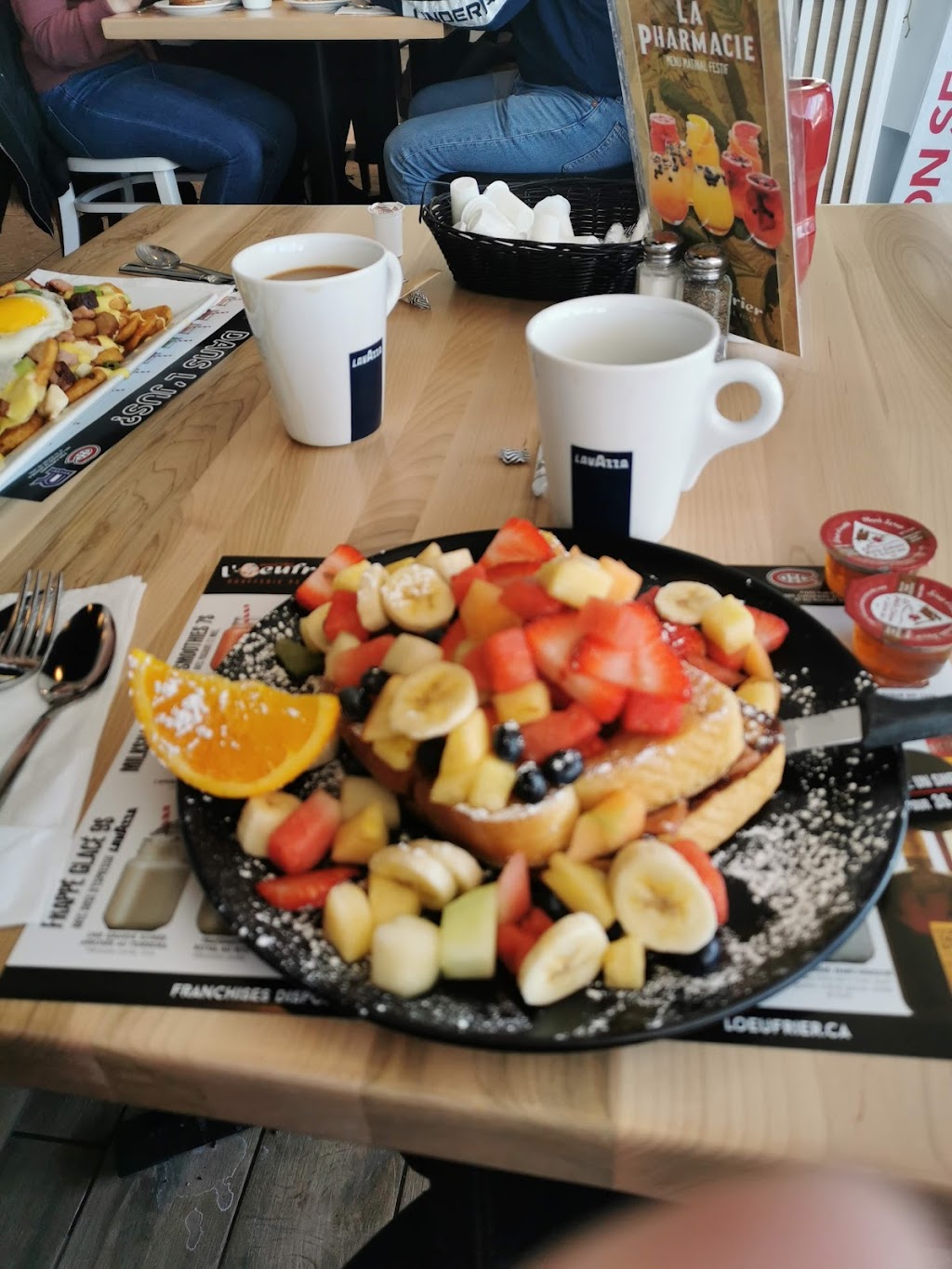 LOeufrier (Lavaltrie) | 230 Rue Saint-Antoine-Nord, Lavaltrie, QC J5T 2G2, Canada | Phone: (450) 935-1222