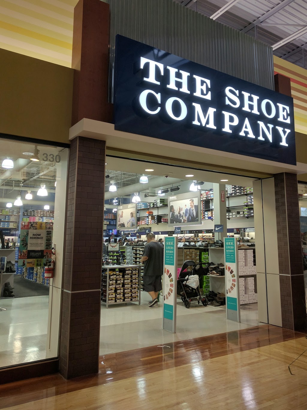 The Shoe Company | 1 Bass Pro Mills Dr, Concord, ON L4K 5W4, Canada | Phone: (905) 669-2828