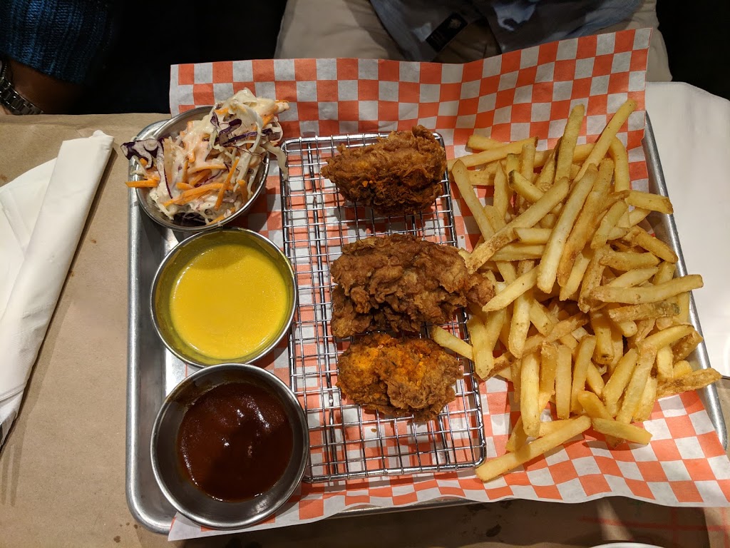 Jack Astors Bar & Grill | 400 Ontario St, St. Catharines, ON L2R 5L8, Canada | Phone: (905) 988-5677