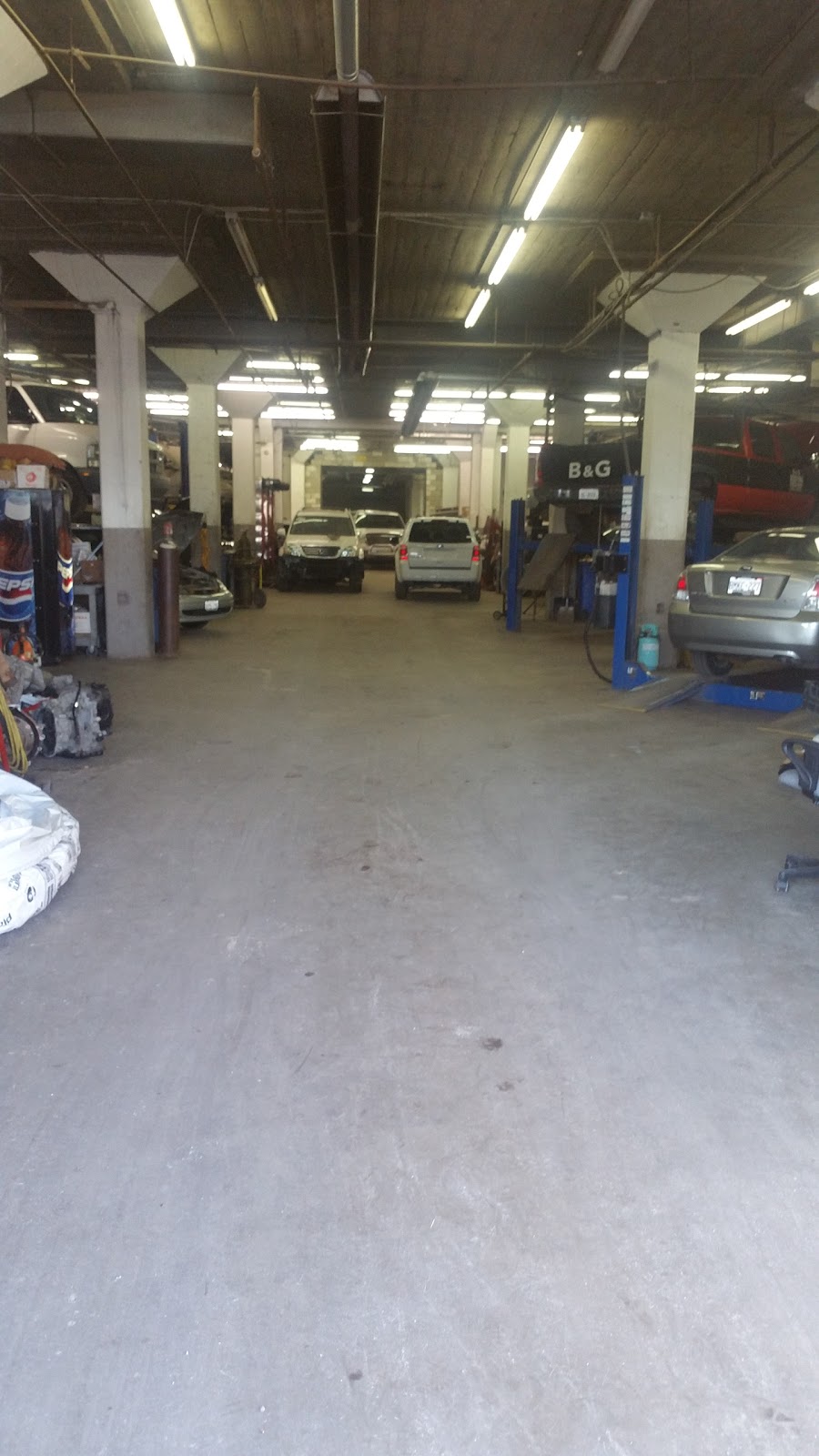 Trotters Auto Service | 231 Gage Ave N, Hamilton, ON L8L 8A9, Canada | Phone: (905) 312-1229
