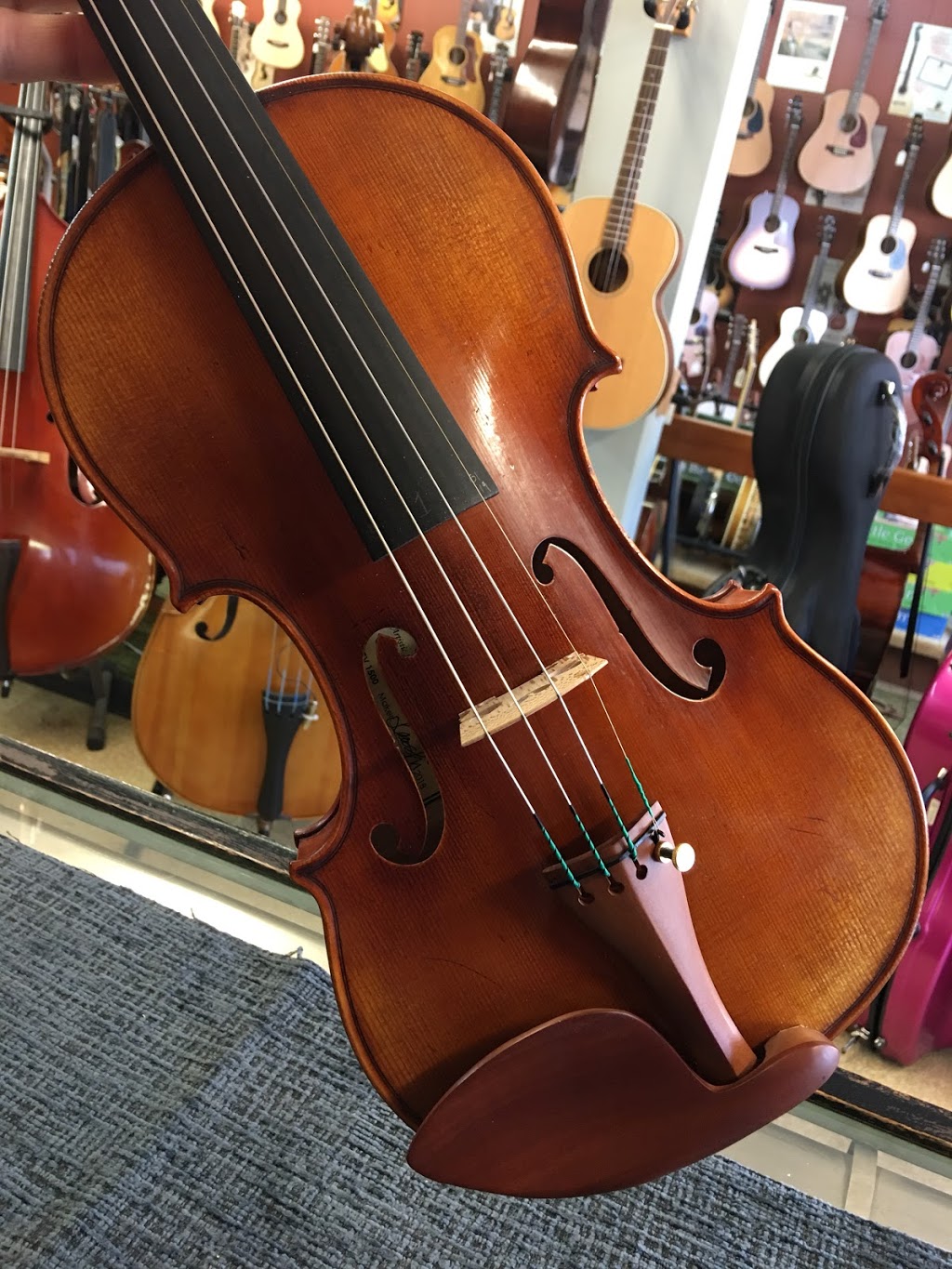 Myhres Music | 8735 118 Ave NW, Edmonton, AB T5B 0T2, Canada | Phone: (780) 477-1586