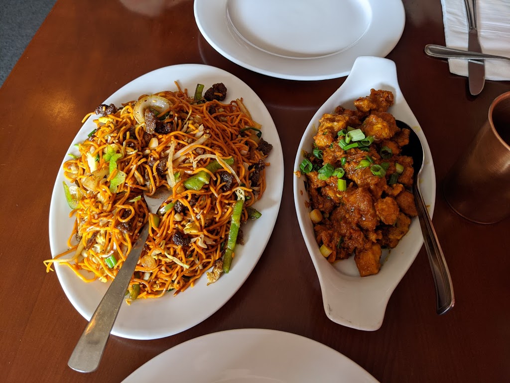 Everest Hakka House | 2356 Lake Shore Blvd W, Etobicoke, ON M8V 1B6, Canada | Phone: (416) 640-1015