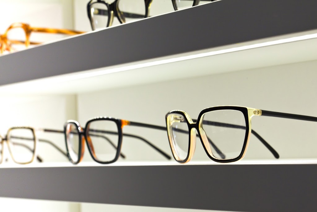 SpecX Optical - 2510 Countryside Dr Unit 4, Brampton, ON L6R 3T4, Canada