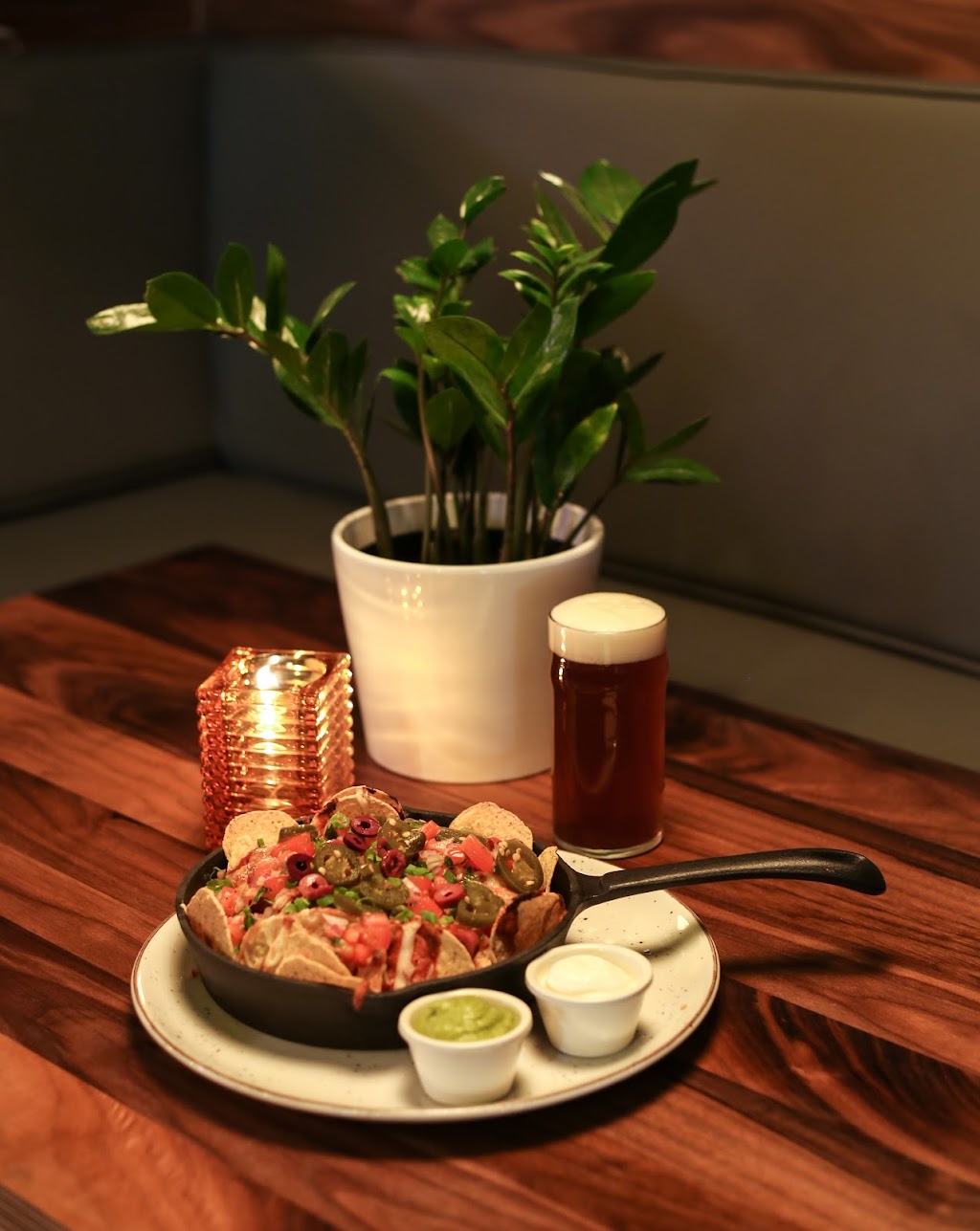 Léos Taproom | 5924 Bd des Grandes-Prairies, Saint-Léonard, QC H1P 1A2, Canada | Phone: (514) 329-5347