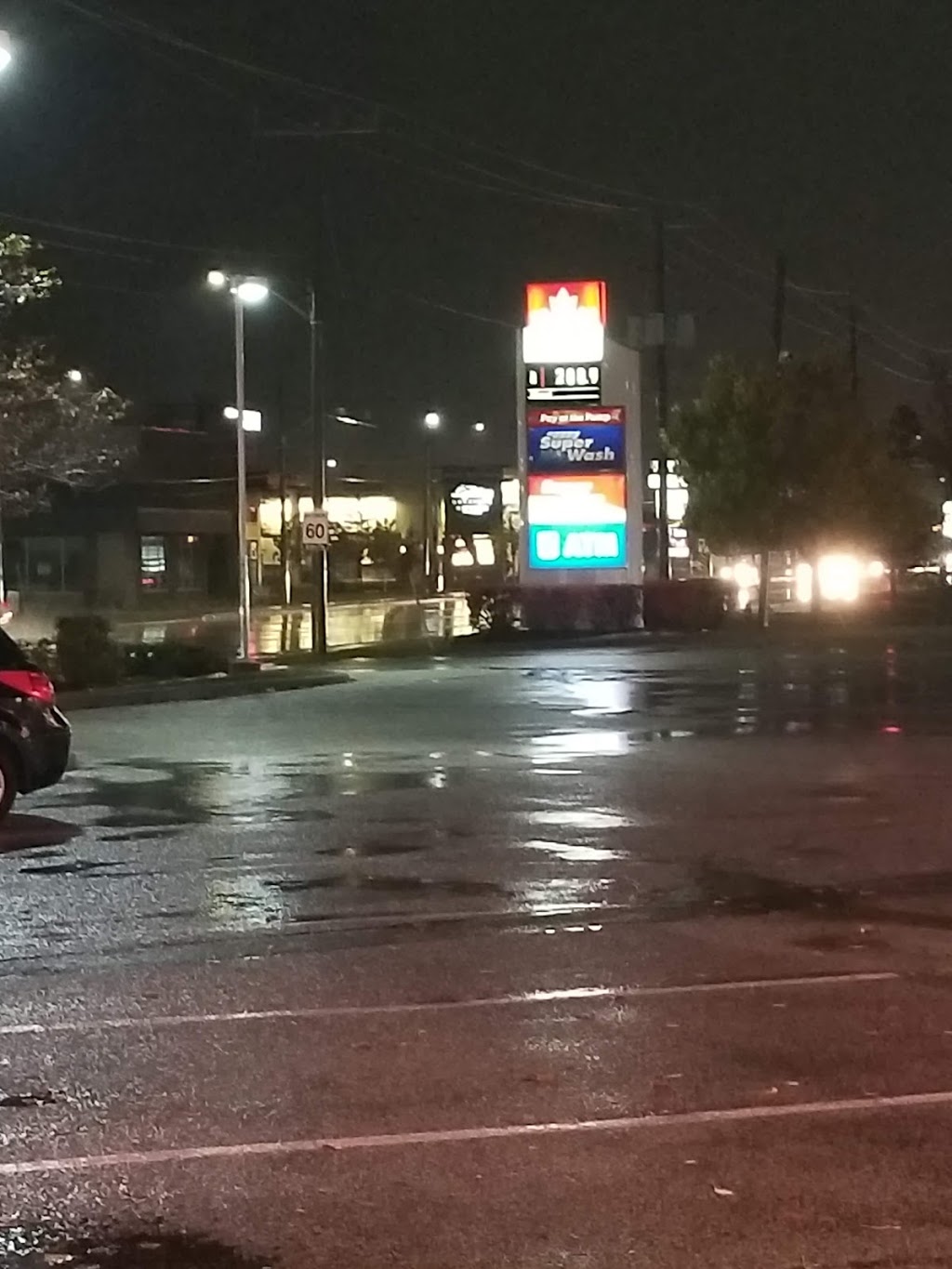 Petro-Canada & Car Wash | 2295 Division Rd, Windsor, ON N8W 1Z7, Canada | Phone: (519) 967-1077