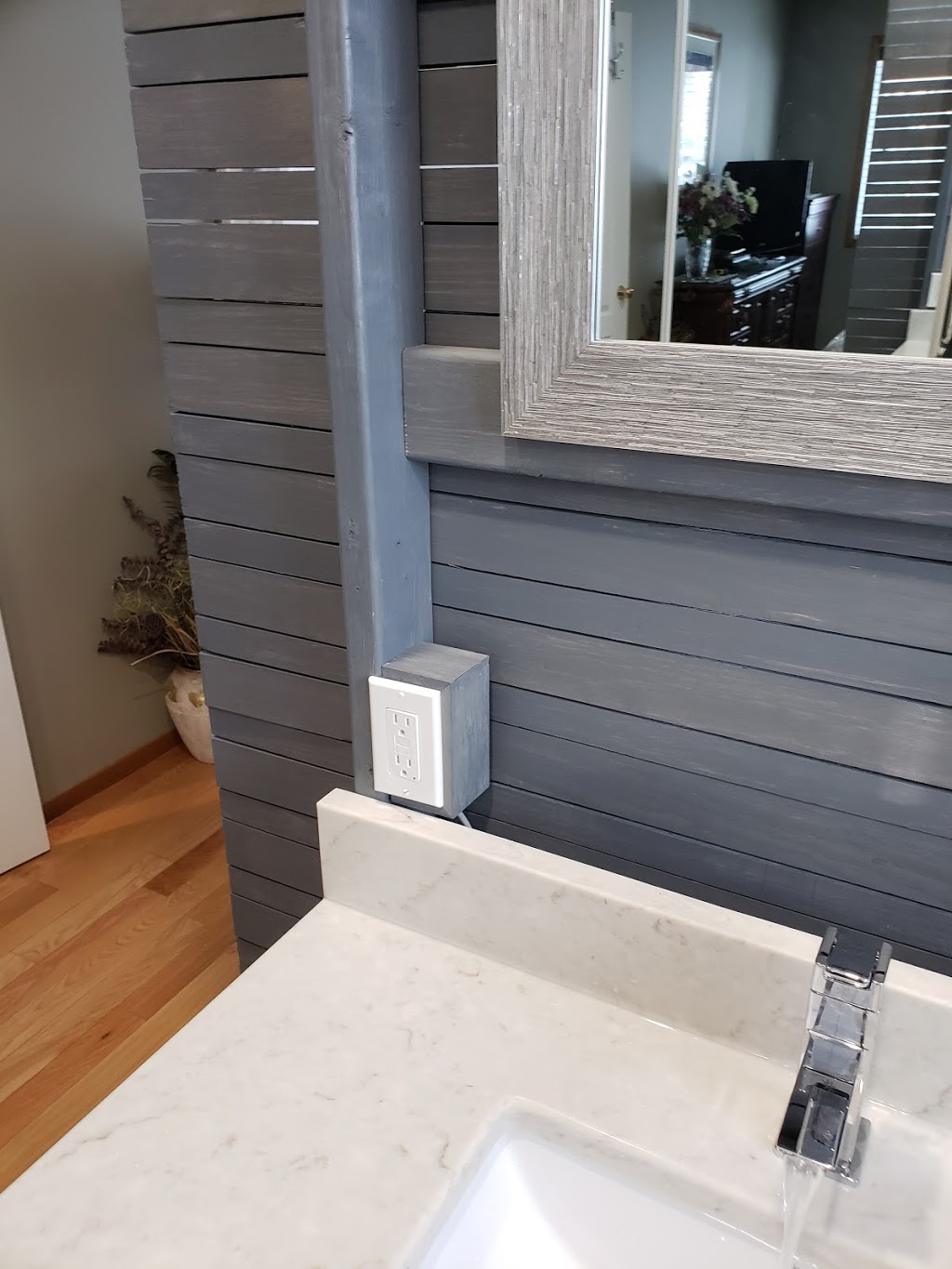 Aquila Contracting | Monarchy St, Barrie, ON L9S, Canada | Phone: (705) 238-9819