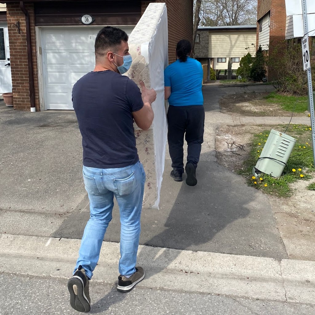 Advancemoving | 180 Mississauga Valley Blvd #35, Mississauga, ON L5A 3M2, Canada | Phone: (437) 989-7726