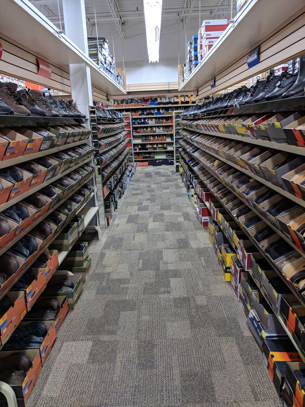 Factory Shoe | 2640 S Sheridan Way, Mississauga, ON L5J 2M4, Canada | Phone: (905) 855-7817