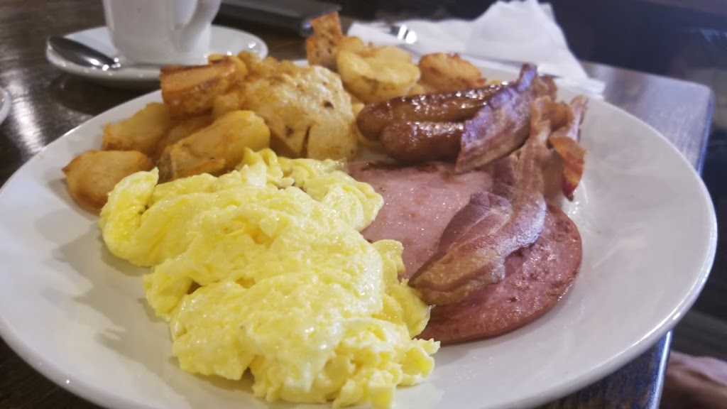 AJs Restaurant | 1 Regan Rd, Brampton, ON L7A 1B8, Canada | Phone: (905) 840-6558
