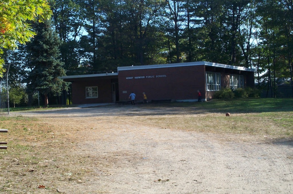 Honey Harbour Public School | 2586 Honey Harbour Rd, Honey Harbour, ON P0E 1E0, Canada | Phone: (705) 756-2433