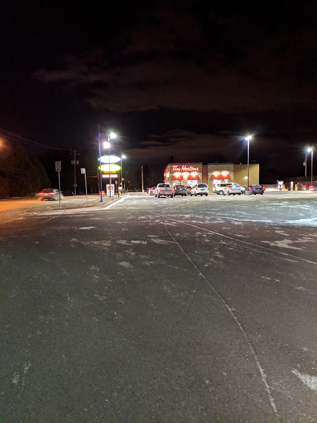 Tim Hortons | 22 Pl. du Commerce, Verdun, QC H3E 1V7, Canada | Phone: (514) 765-9486