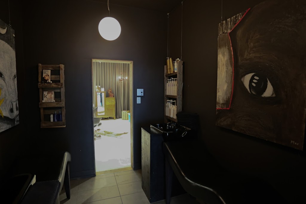 Tête du Toro | Canada, 4661 R. Notre Dame O #101, Montréal, QC H4C 1S7, Canada | Phone: (514) 808-0215