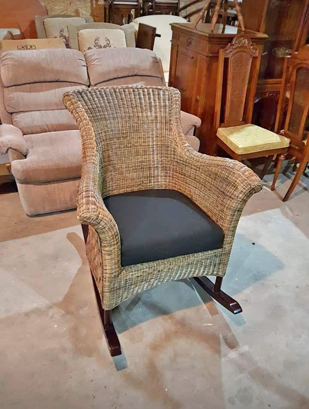 Furniture Shed | 13116 Chinguacousy Rd, Caledon, ON L7C 1Y9, Canada | Phone: (647) 283-6721
