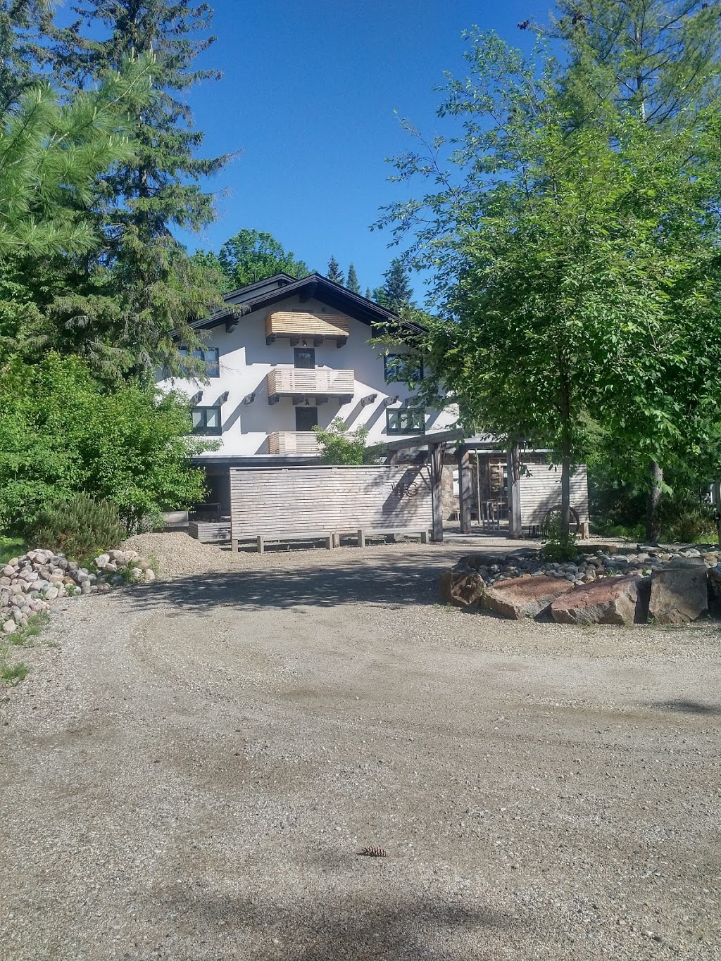 The Wakefield Grand | 911 Chemin Riverside, Wakefield, QC J0X 3G0, Canada
