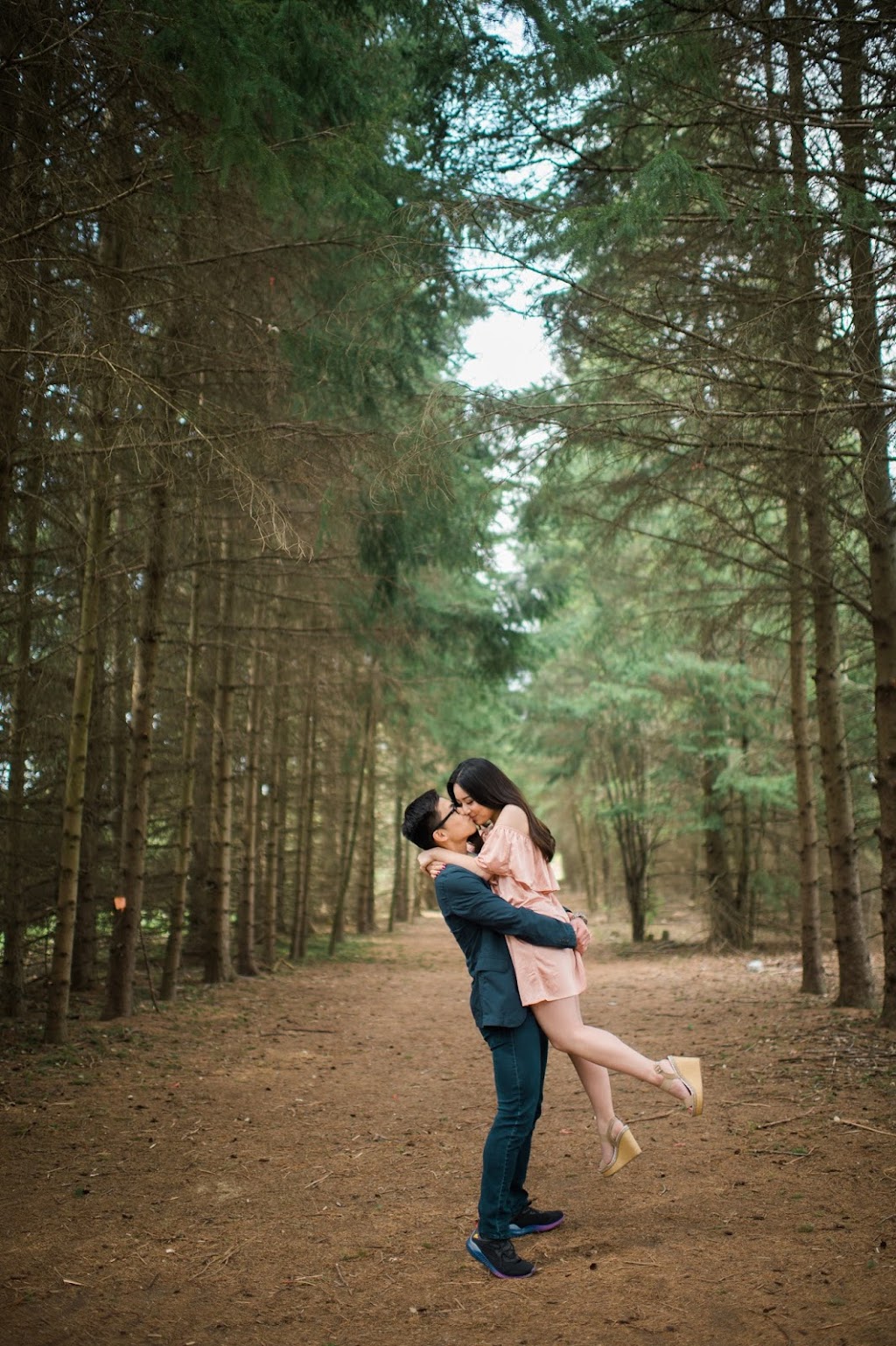 Lisa Mark Photography | 155 Main St S, Rockwood, ON N0B 2K0, Canada | Phone: (416) 662-7495