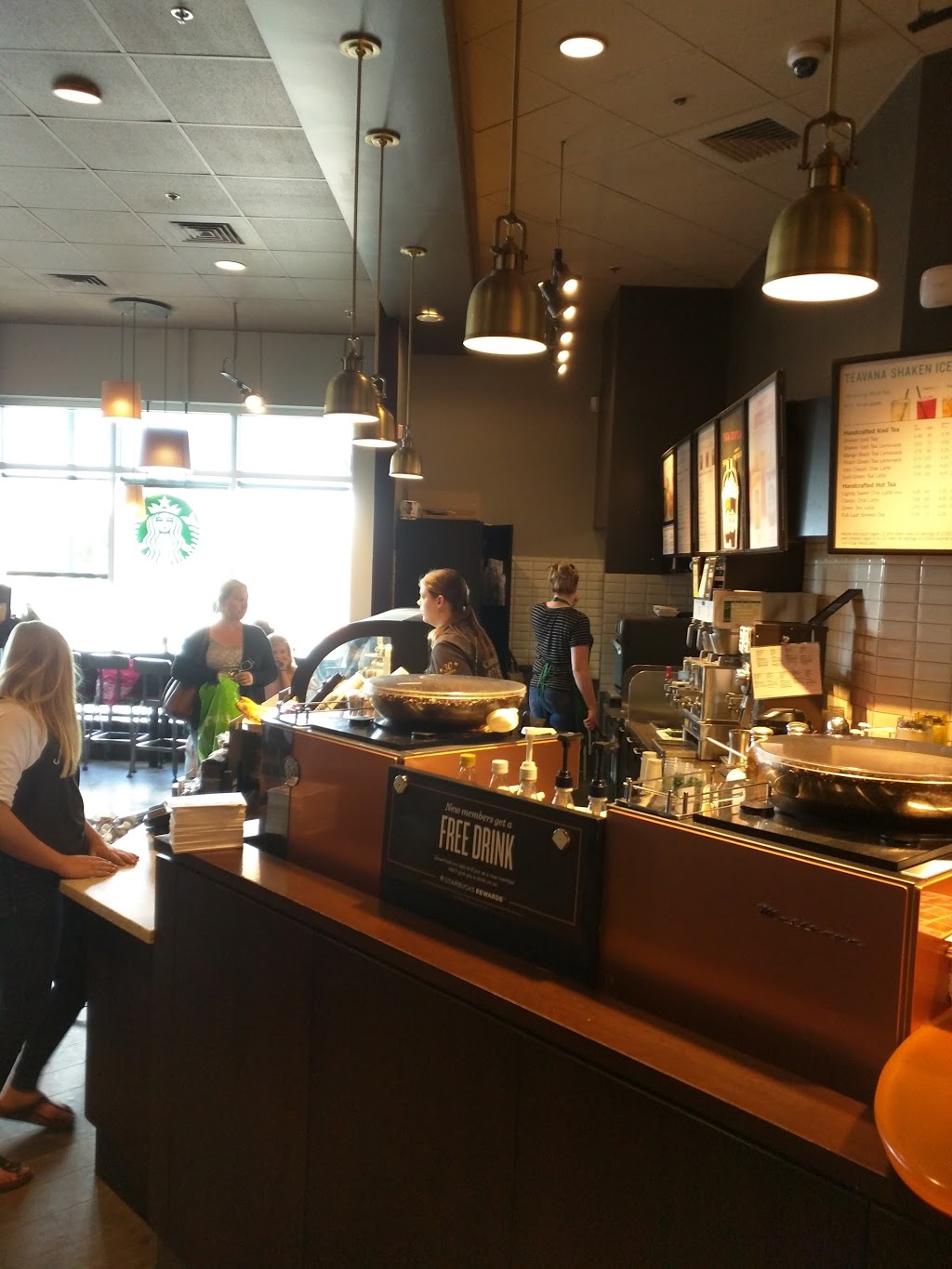 Starbucks | 261055 Crossiron Blvd H, Rocky View No. 44, AB T4A 0G3, Canada | Phone: (403) 274-4303