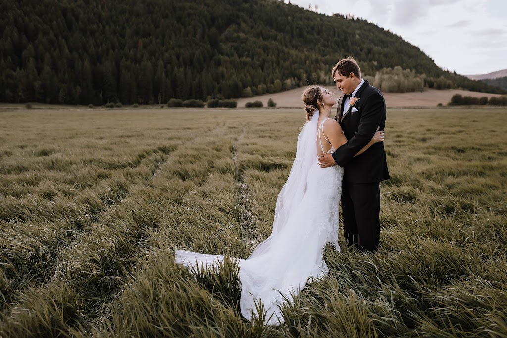 Chanel Gamble Photography | 51 Porter Rd, Nanaimo, BC V9X 1B6, Canada | Phone: (250) 667-4334