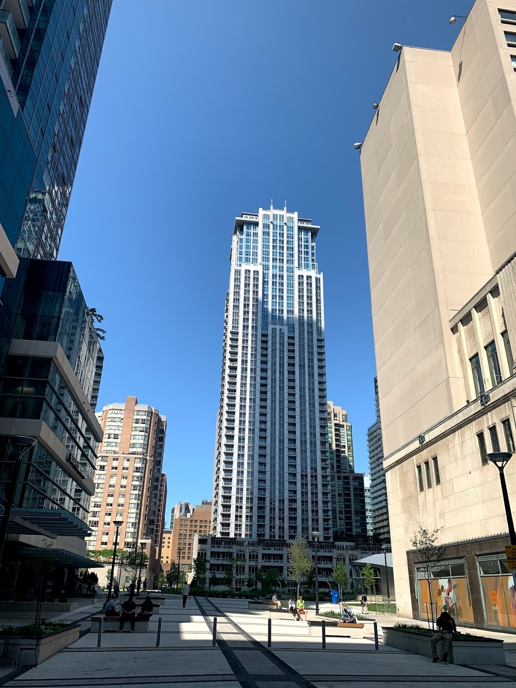 College Park - Barbara Ann Scott Ice Trail | 33 College St, Toronto, ON M5G 2B3, Canada